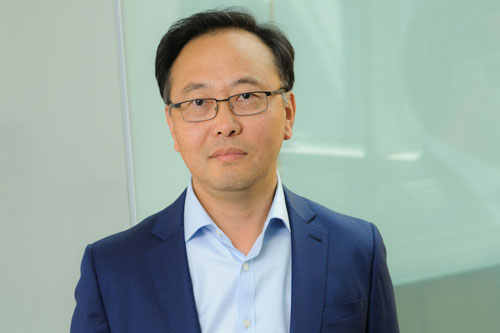 Professor Feng Li
