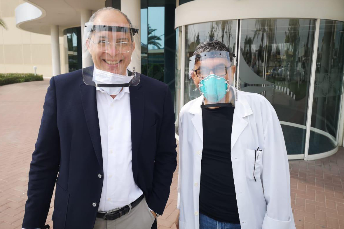 Surgeons from the Dubai Health Authority wearing face shields 