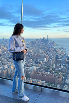 Beatrice overlooking New York City at the Edge viewpoint